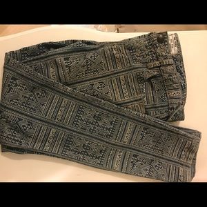 Freepeople patterned skinny ankle pants